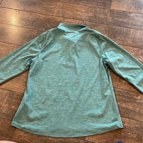 UnderArmour XL long sleeve shirt - Picture 3 of 4